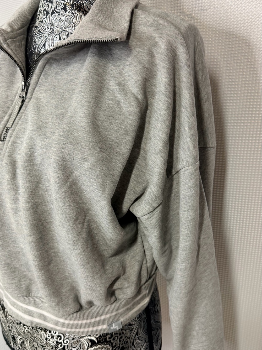 JoyLab Light Gray Half-Zip Sweatshirt - Picture 3 of 11